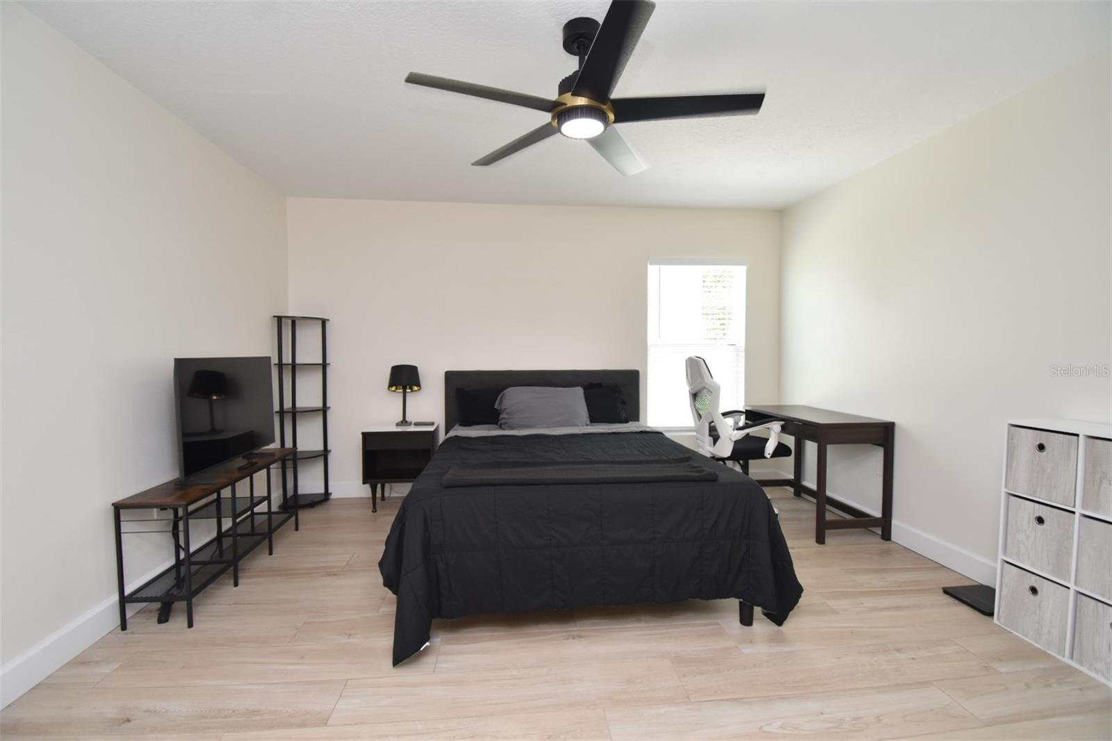 Image 3 of 20 For 711 20th Street