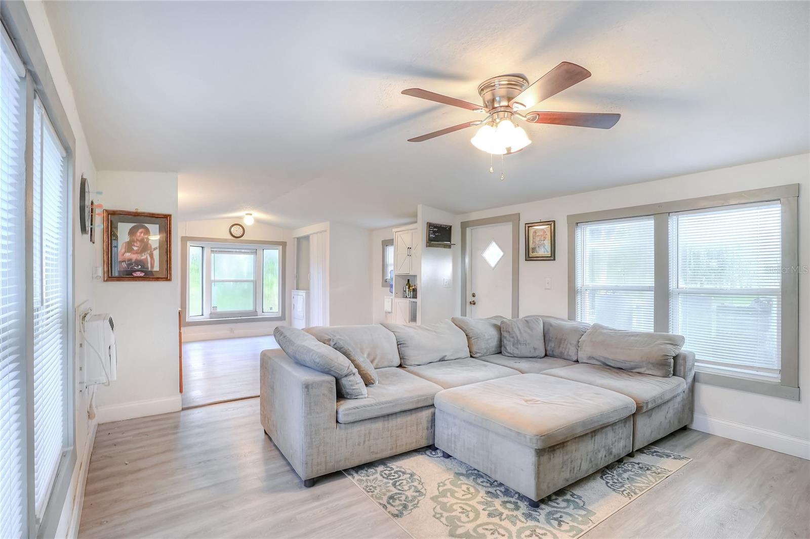 Image 10 of 43 For 12552 Farmettes Road
