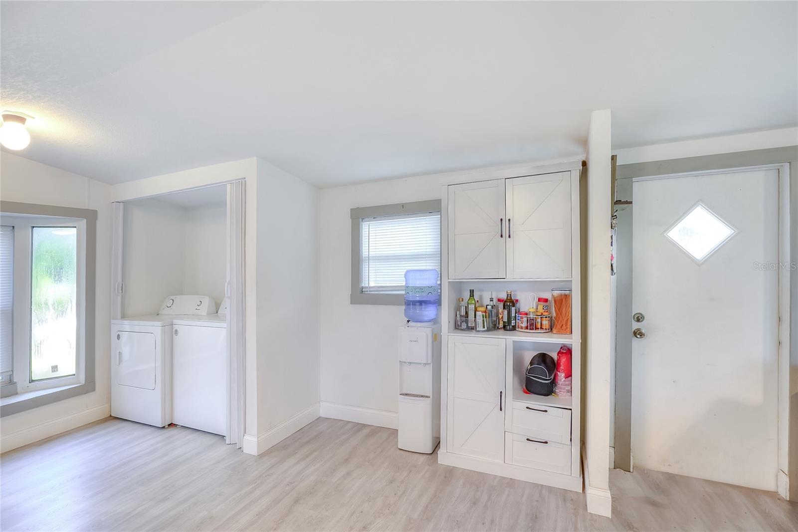 Image 11 of 43 For 12552 Farmettes Road