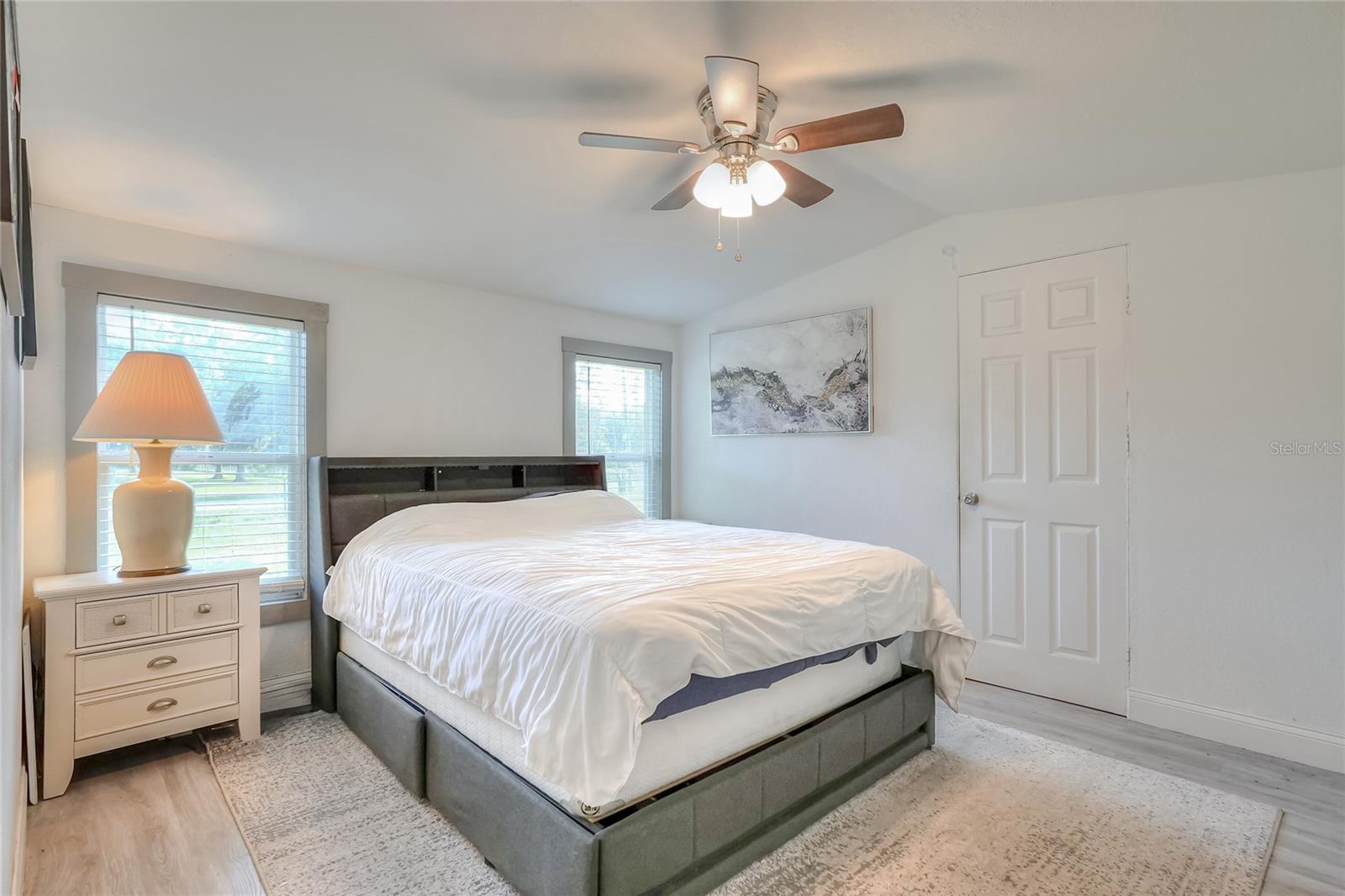 Image 13 of 43 For 12552 Farmettes Road