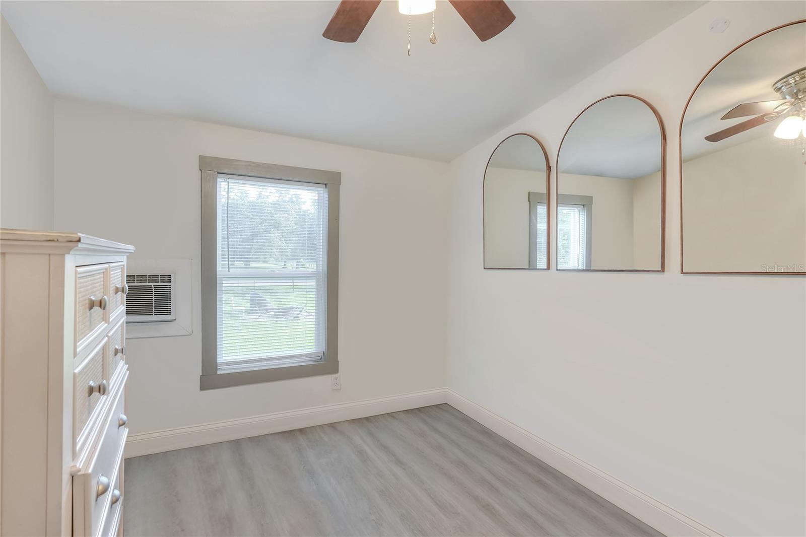 Image 18 of 43 For 12552 Farmettes Road