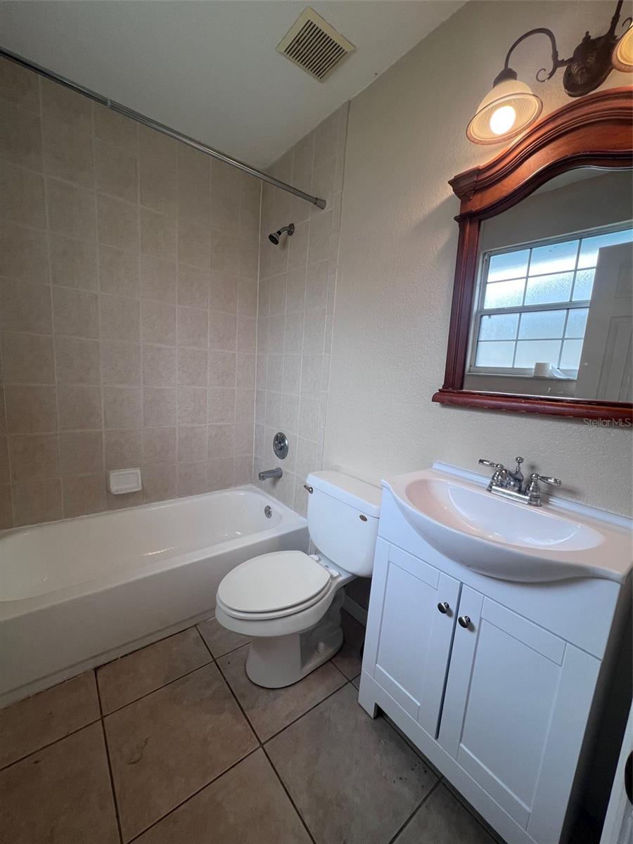 Image 13 of 14 For 918 Eustis Street