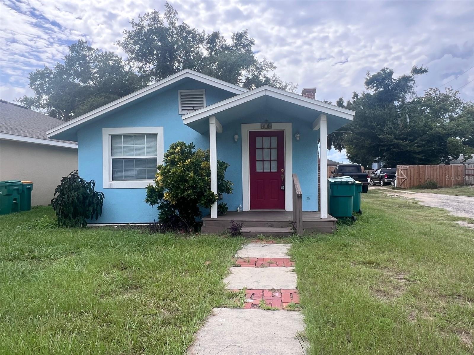 Image 2 of 14 For 918 Eustis Street