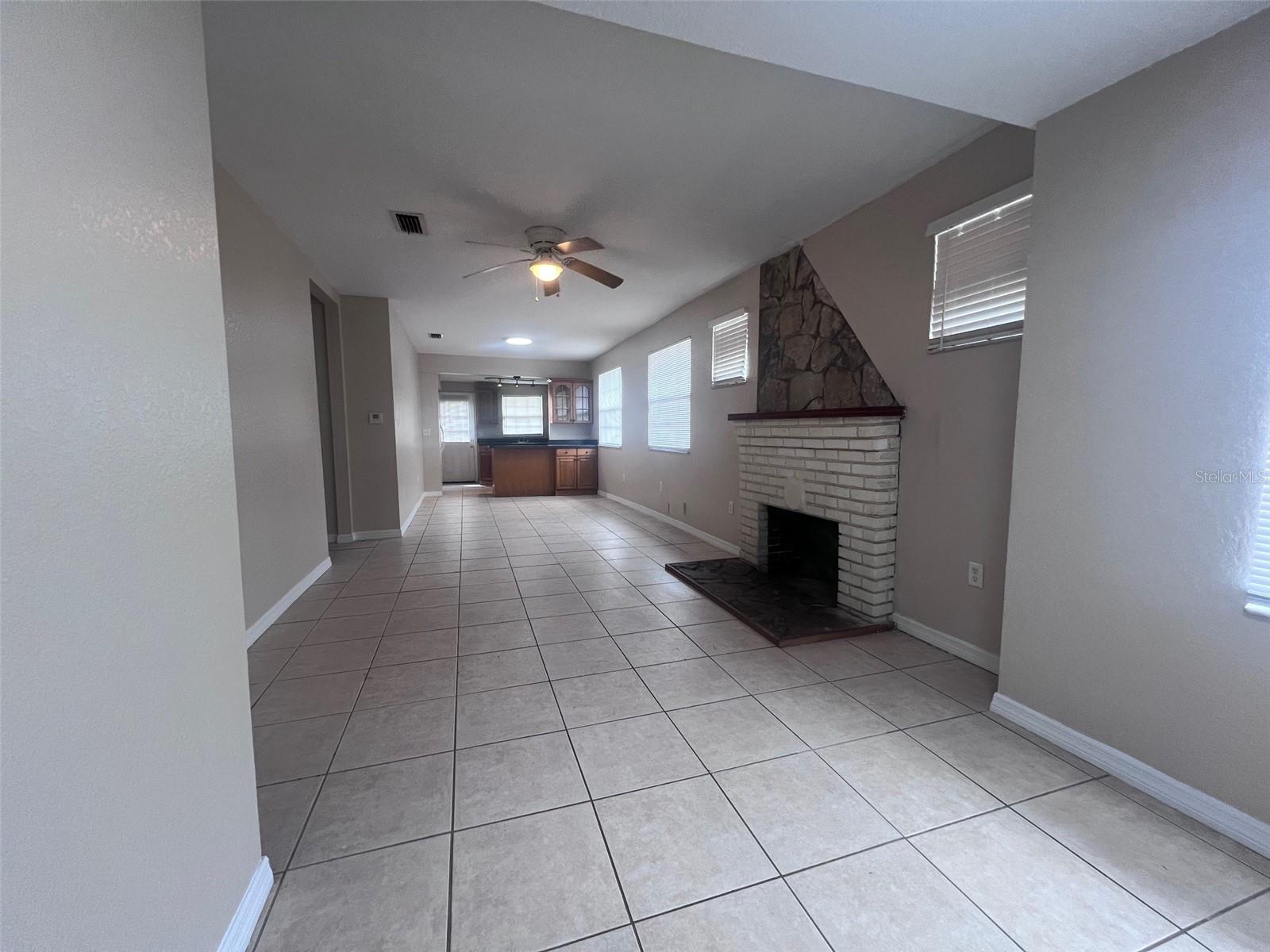 Image 4 of 14 For 918 Eustis Street