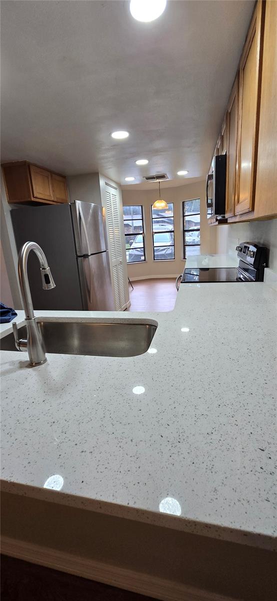 Image 5 of 24 For 1834 Foxhall Circle
