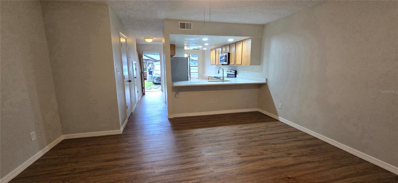 Image 6 of 24 For 1834 Foxhall Circle