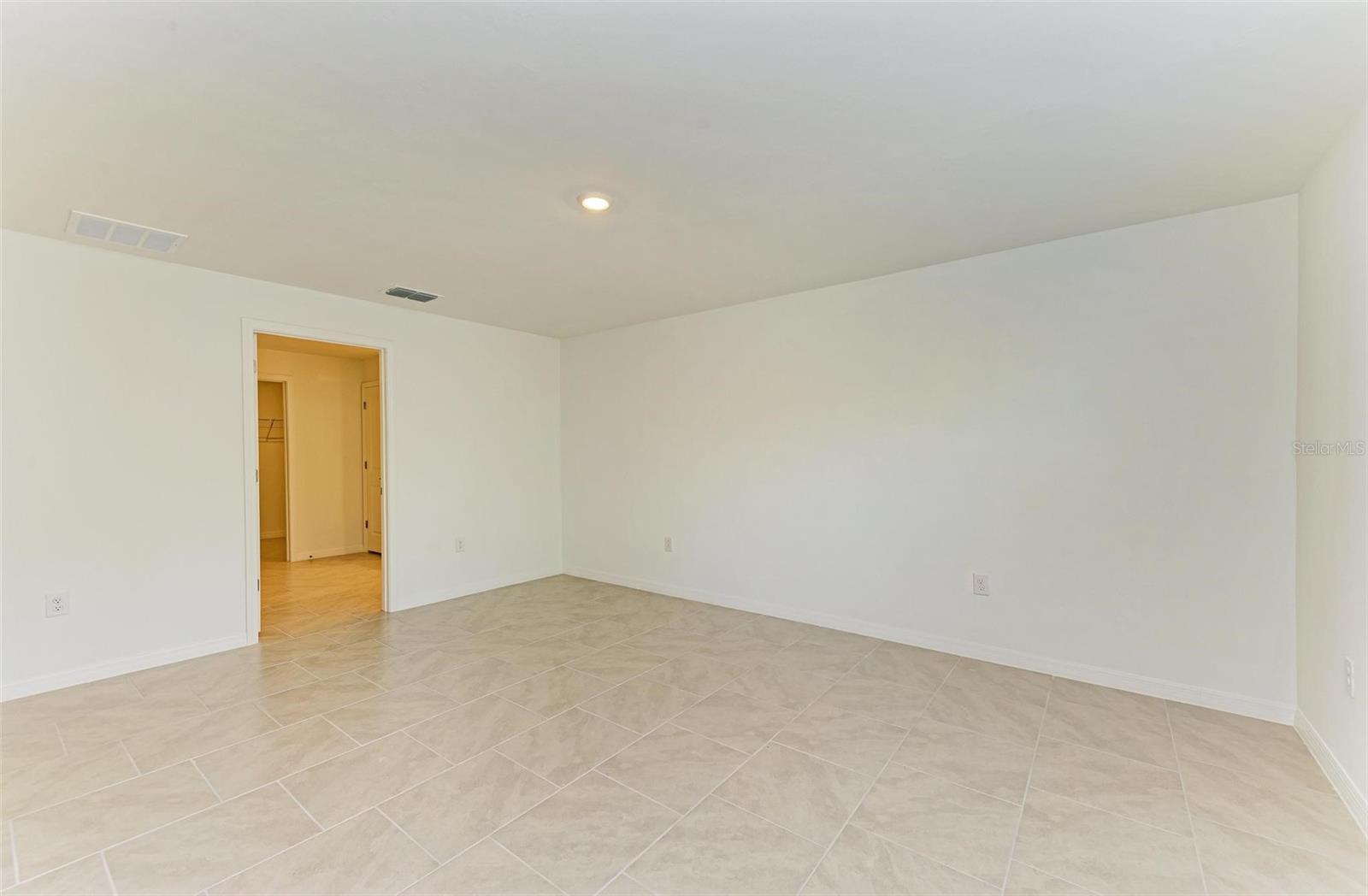 Image 14 of 26 For 1217 Birchcrest Boulevard