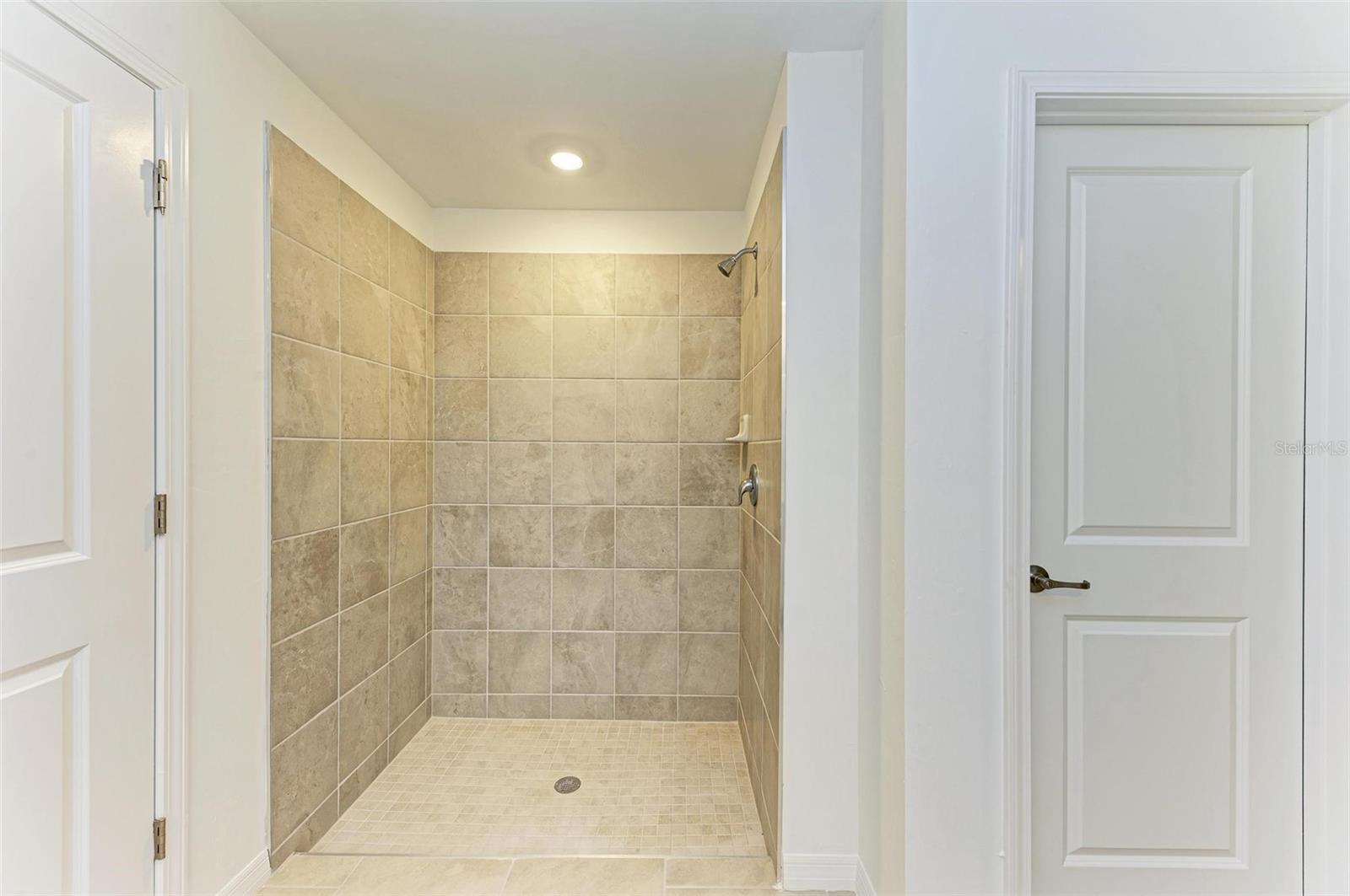 Image 17 of 26 For 1217 Birchcrest Boulevard