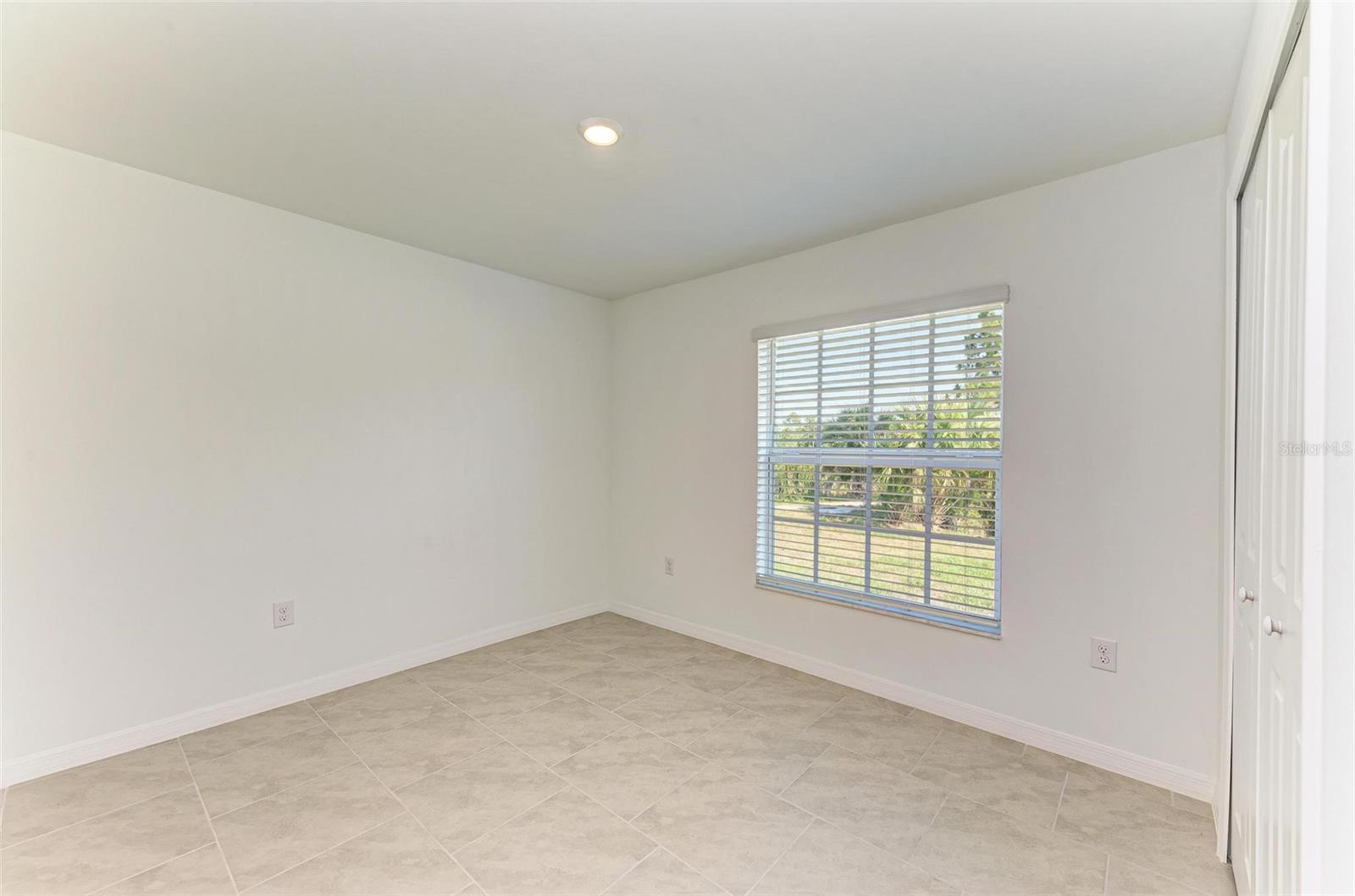 Image 19 of 26 For 1217 Birchcrest Boulevard