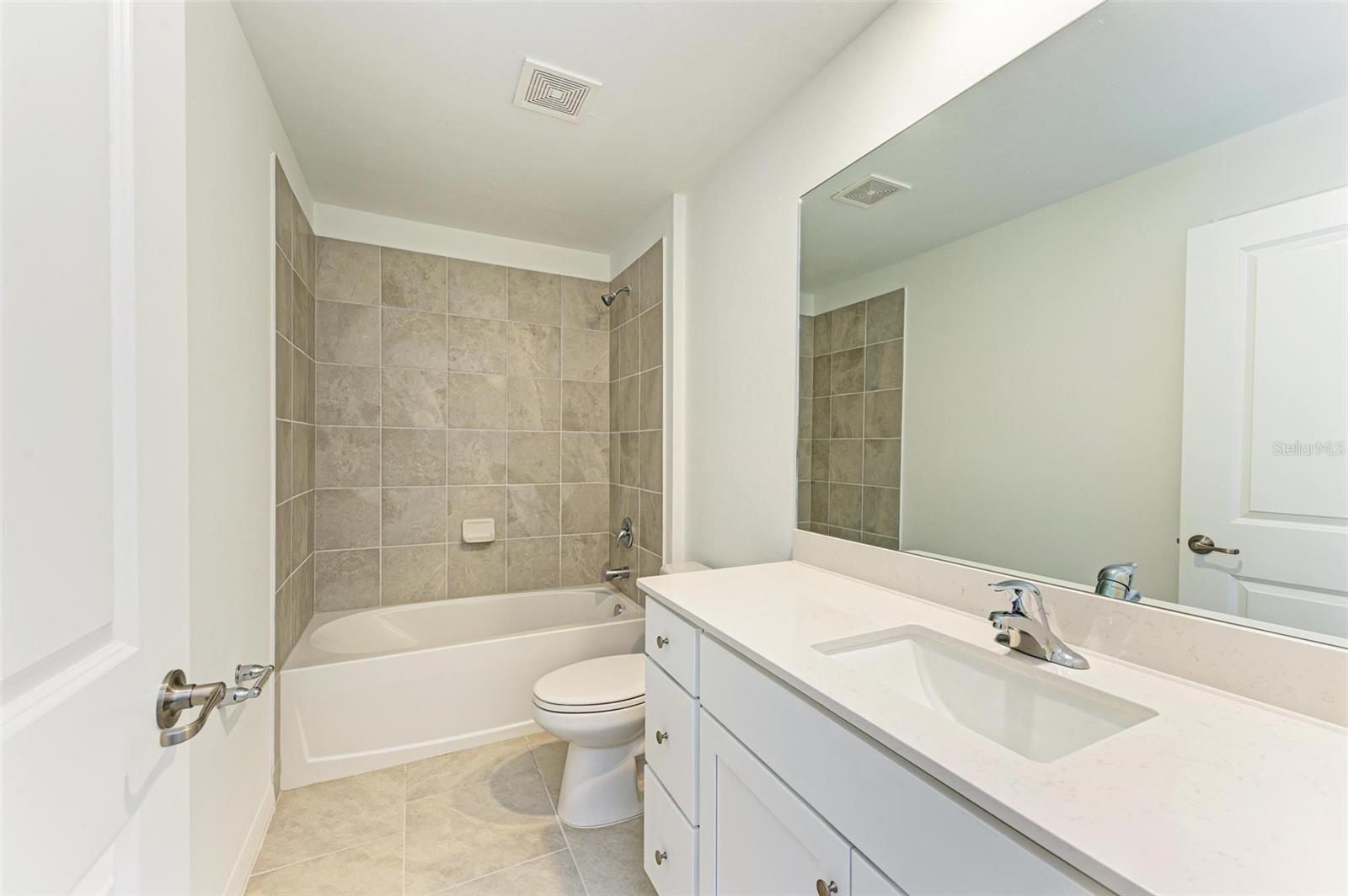 Image 21 of 26 For 1217 Birchcrest Boulevard