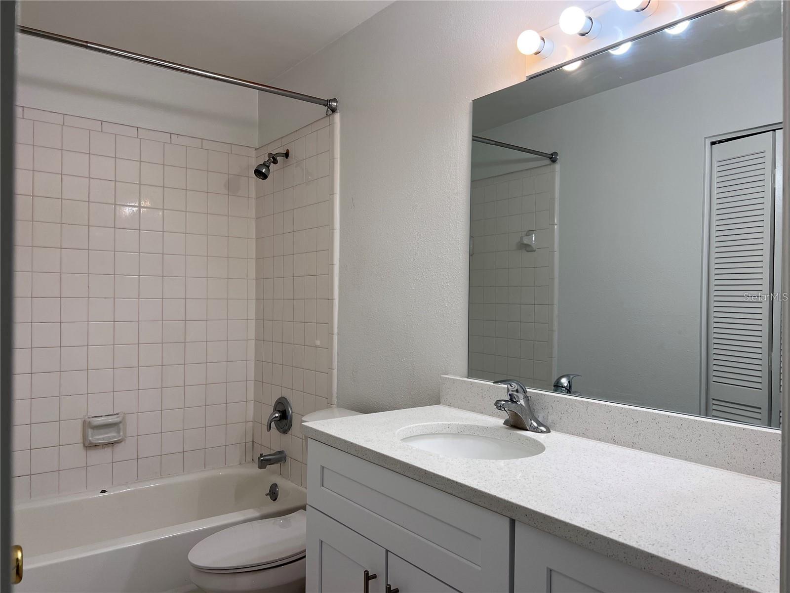 Image 5 of 21 For 1220 Easton Street