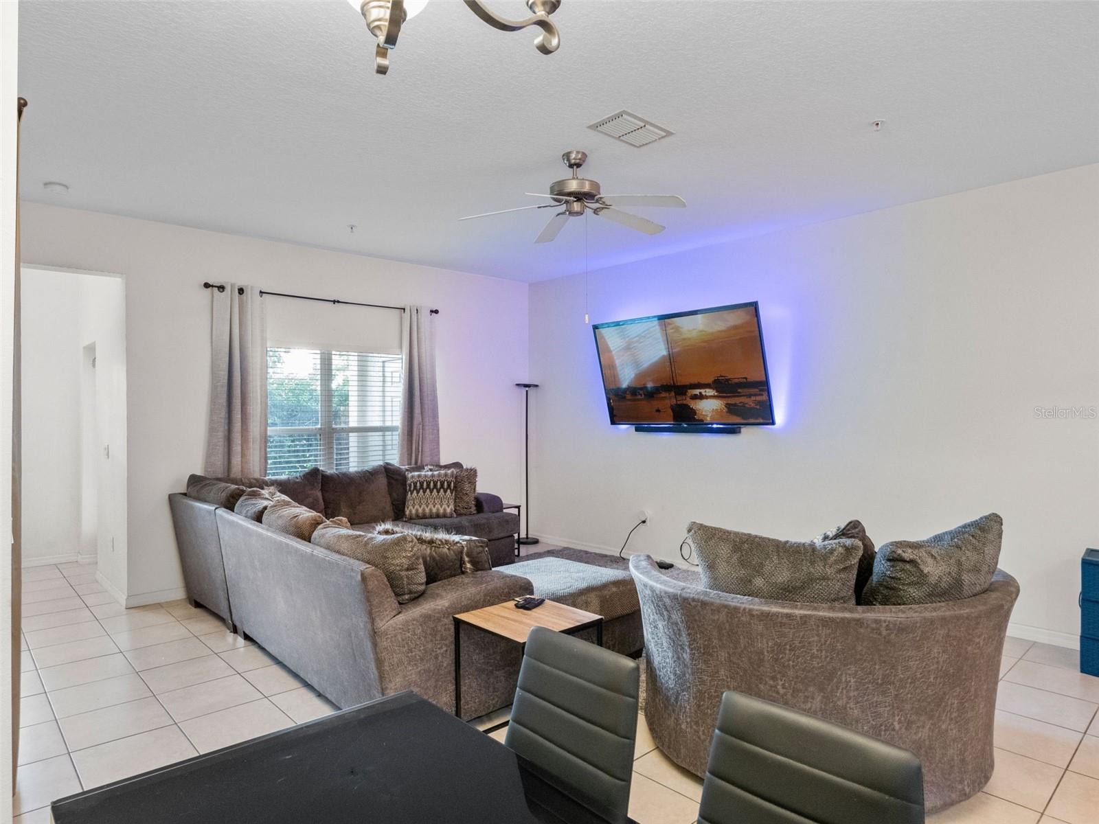 Image 11 of 26 For 107 Royal Crest Court