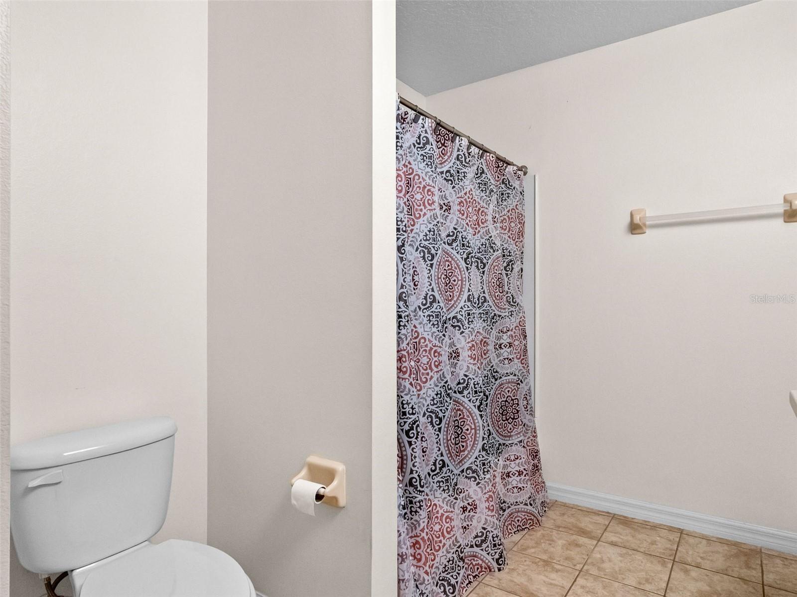 Image 18 of 26 For 107 Royal Crest Court