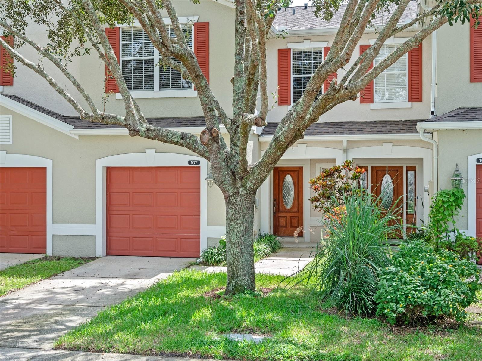 Image 4 of 26 For 107 Royal Crest Court