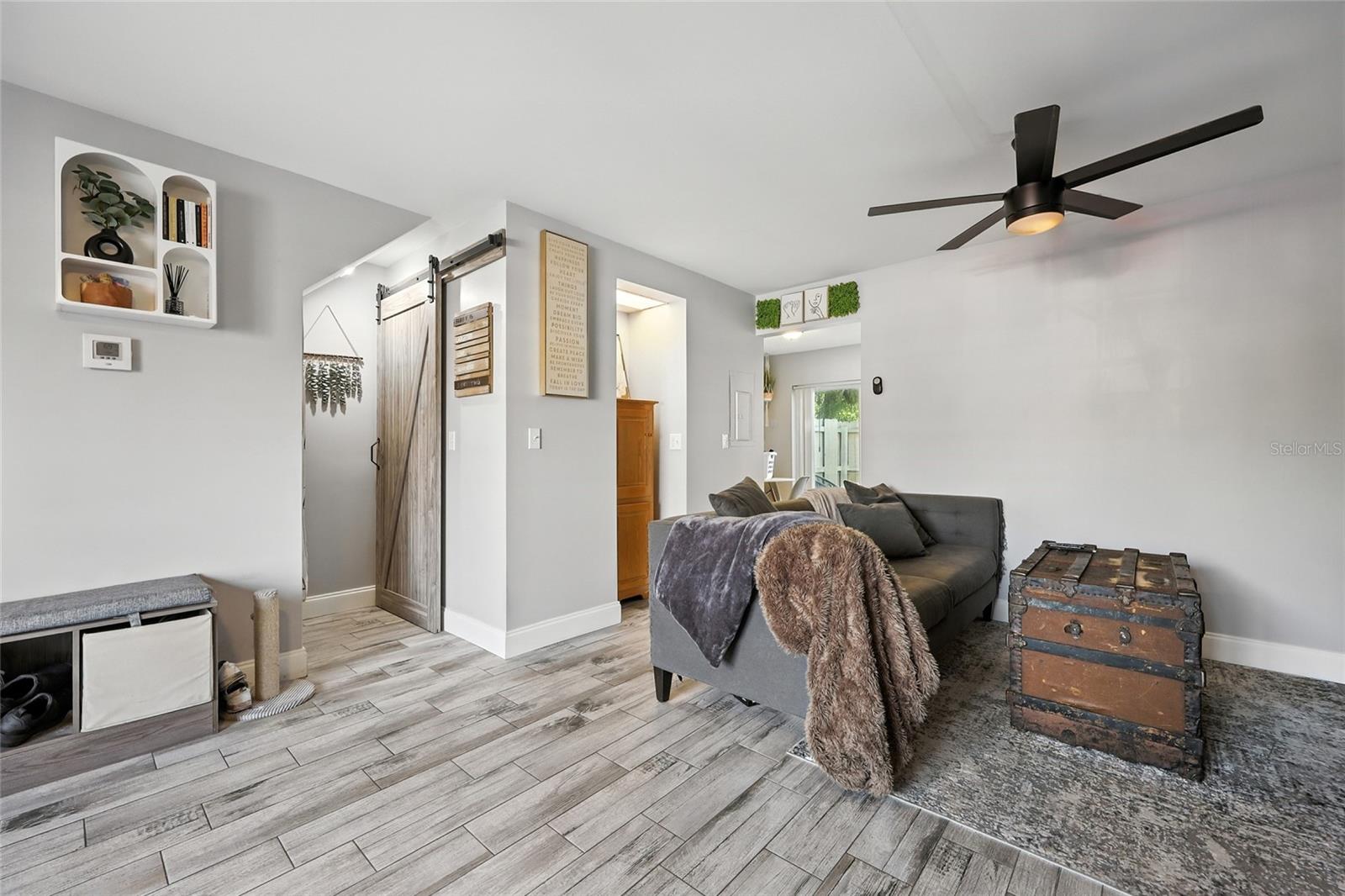 Image 7 of 31 For 7457 Belle River Court 12