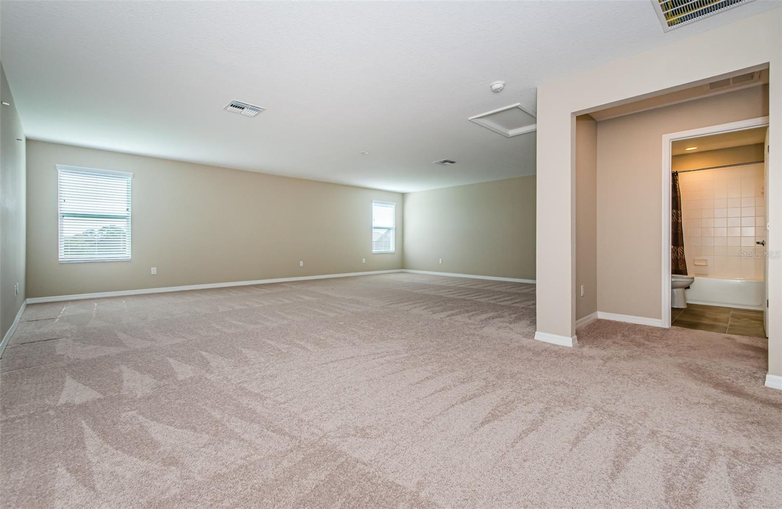 Image 45 of 100 For 33161 Kateland Drive