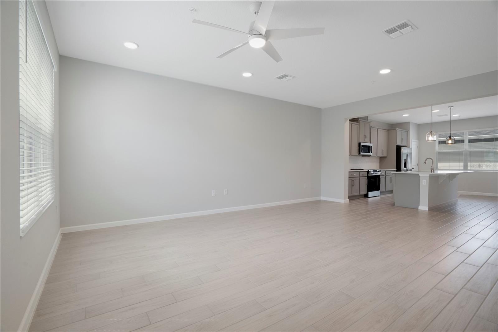 Image 2 of 27 For 628 Pothos Street