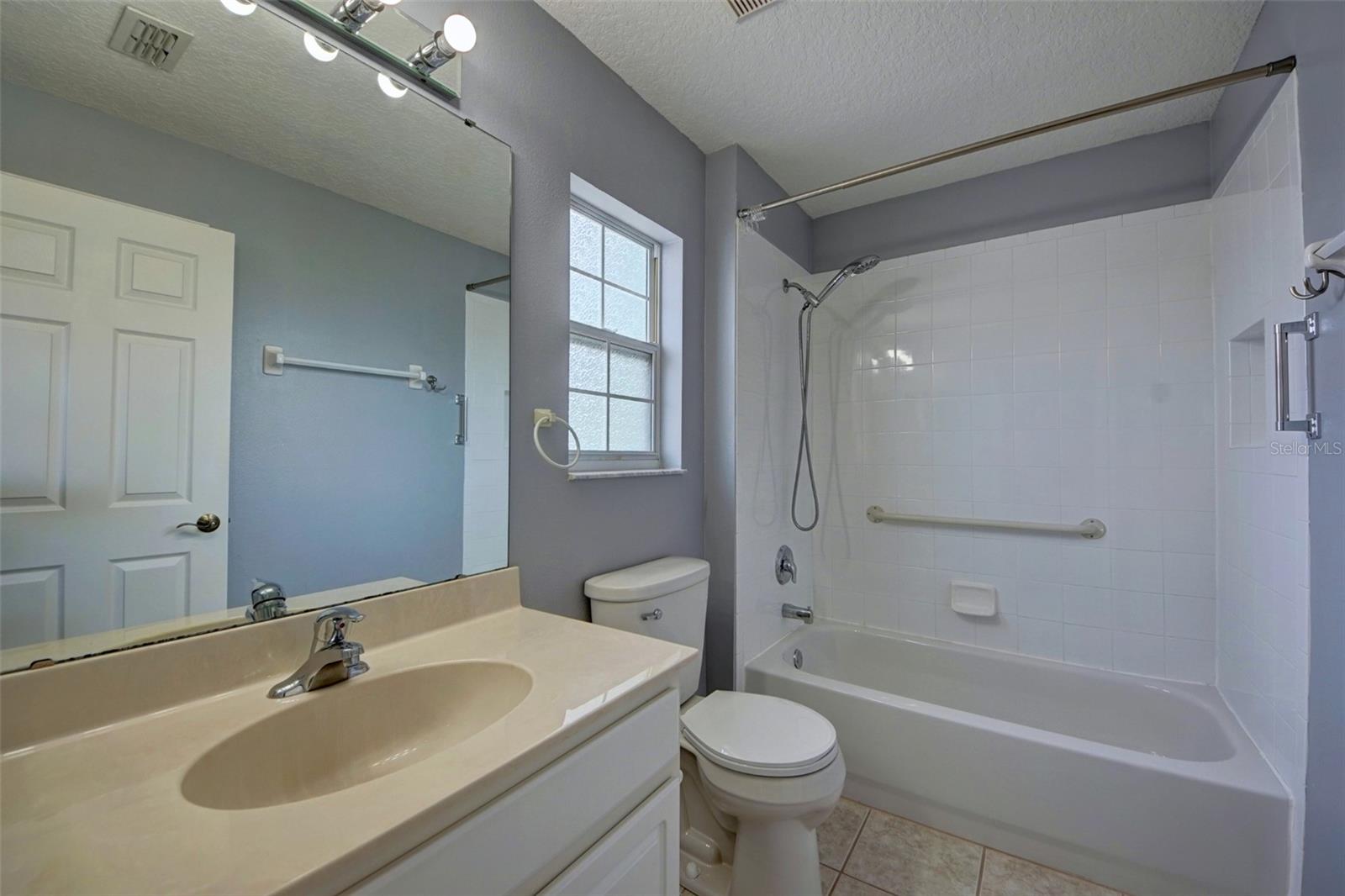 Image 13 of 30 For 13808 Ancilla Boulevard