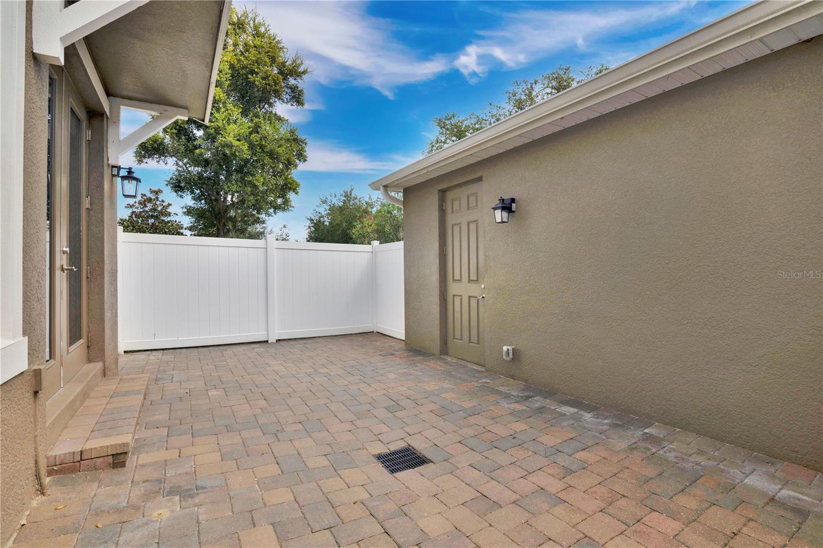 Image 25 of 37 For 10316 Spring Arbor Lane