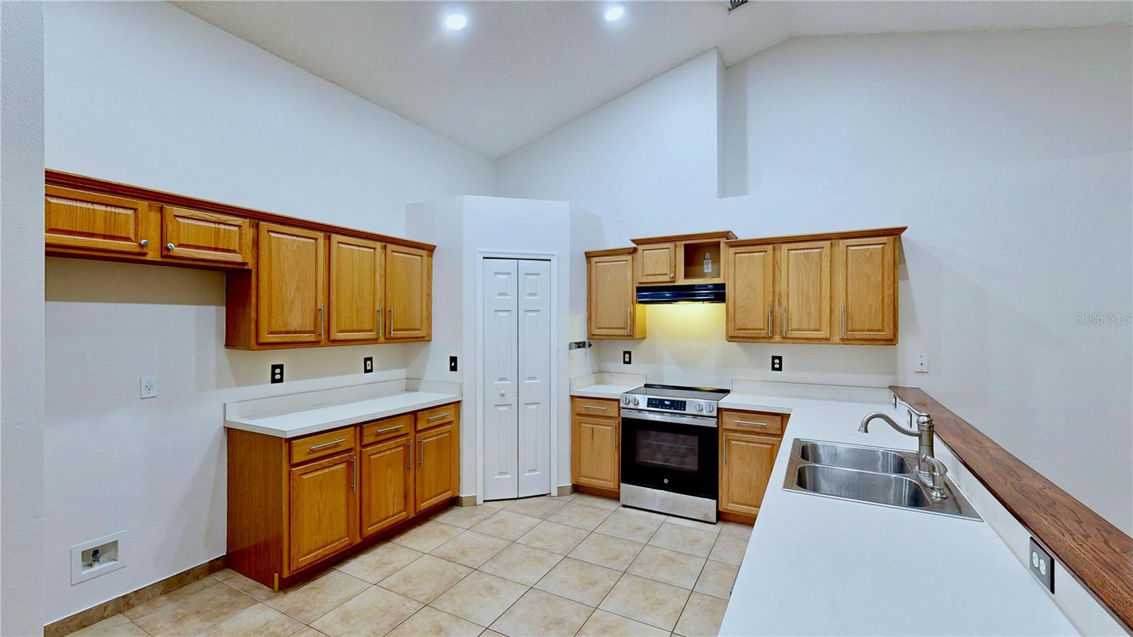 Image 27 of 48 For 1307 Rain Forest Lane