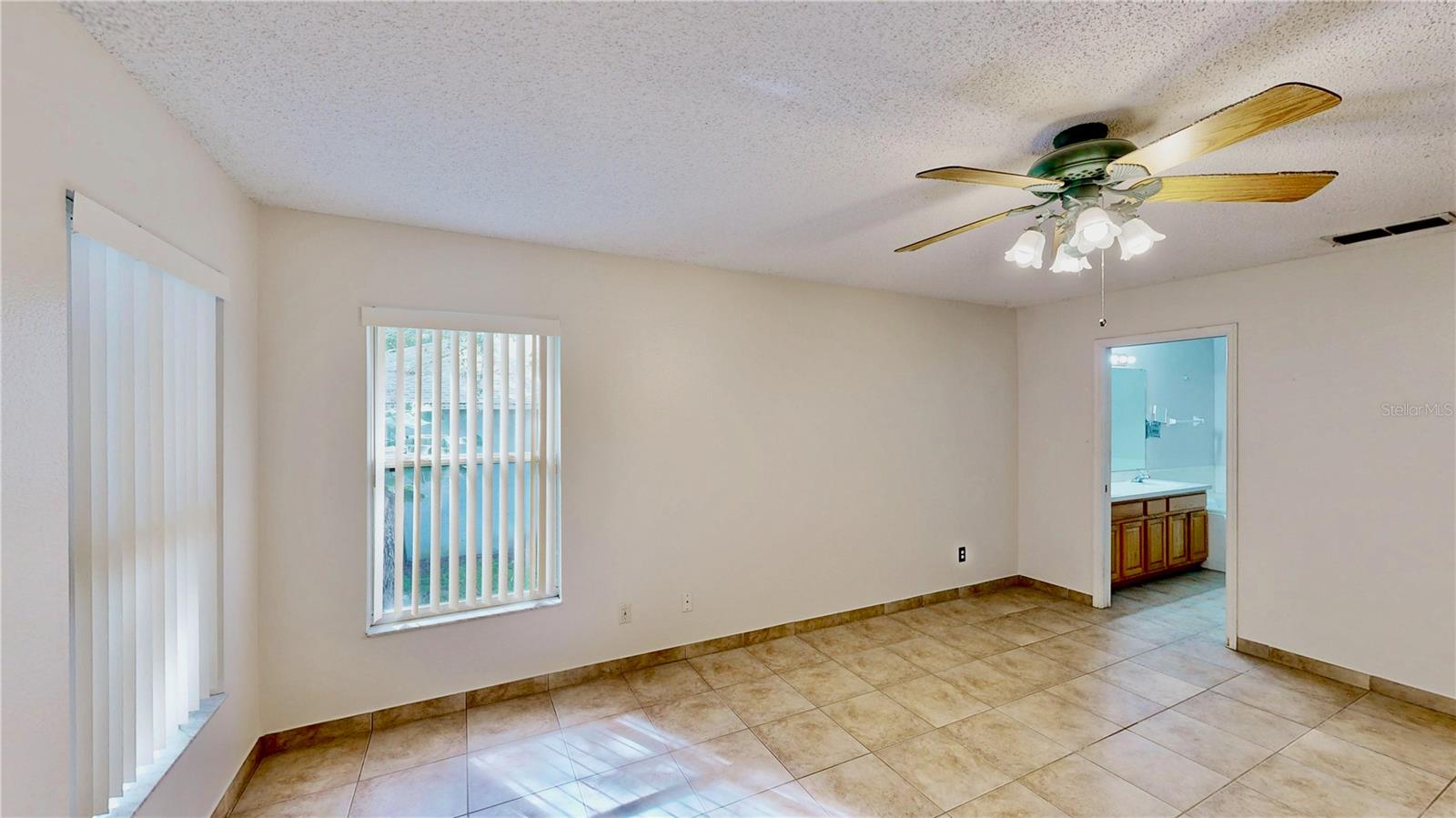 Image 30 of 48 For 1307 Rain Forest Lane