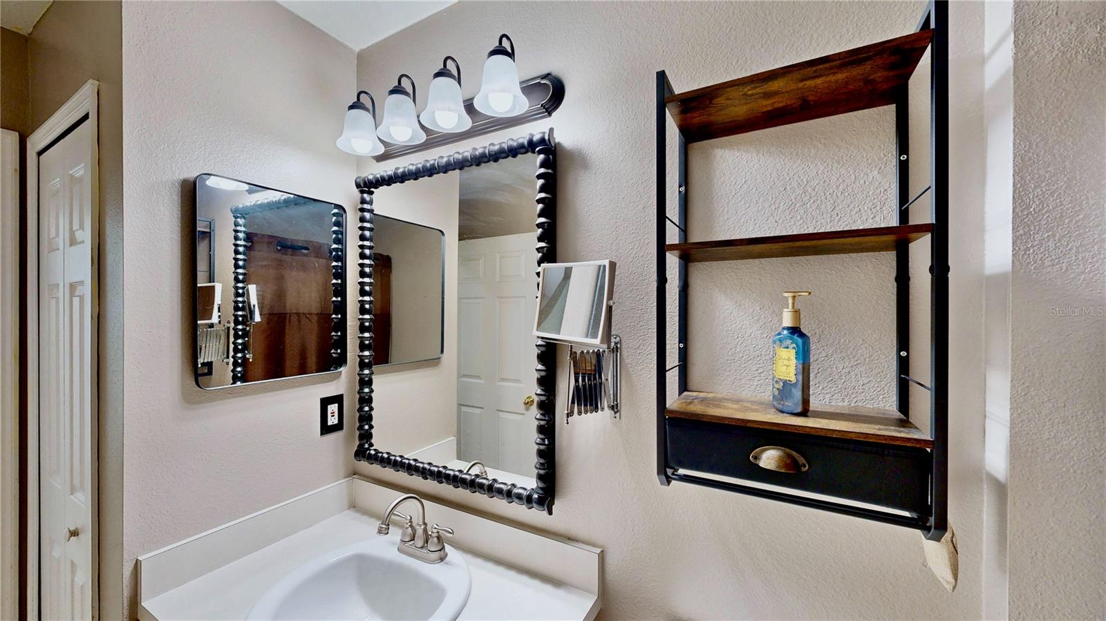 Image 35 of 48 For 1307 Rain Forest Lane