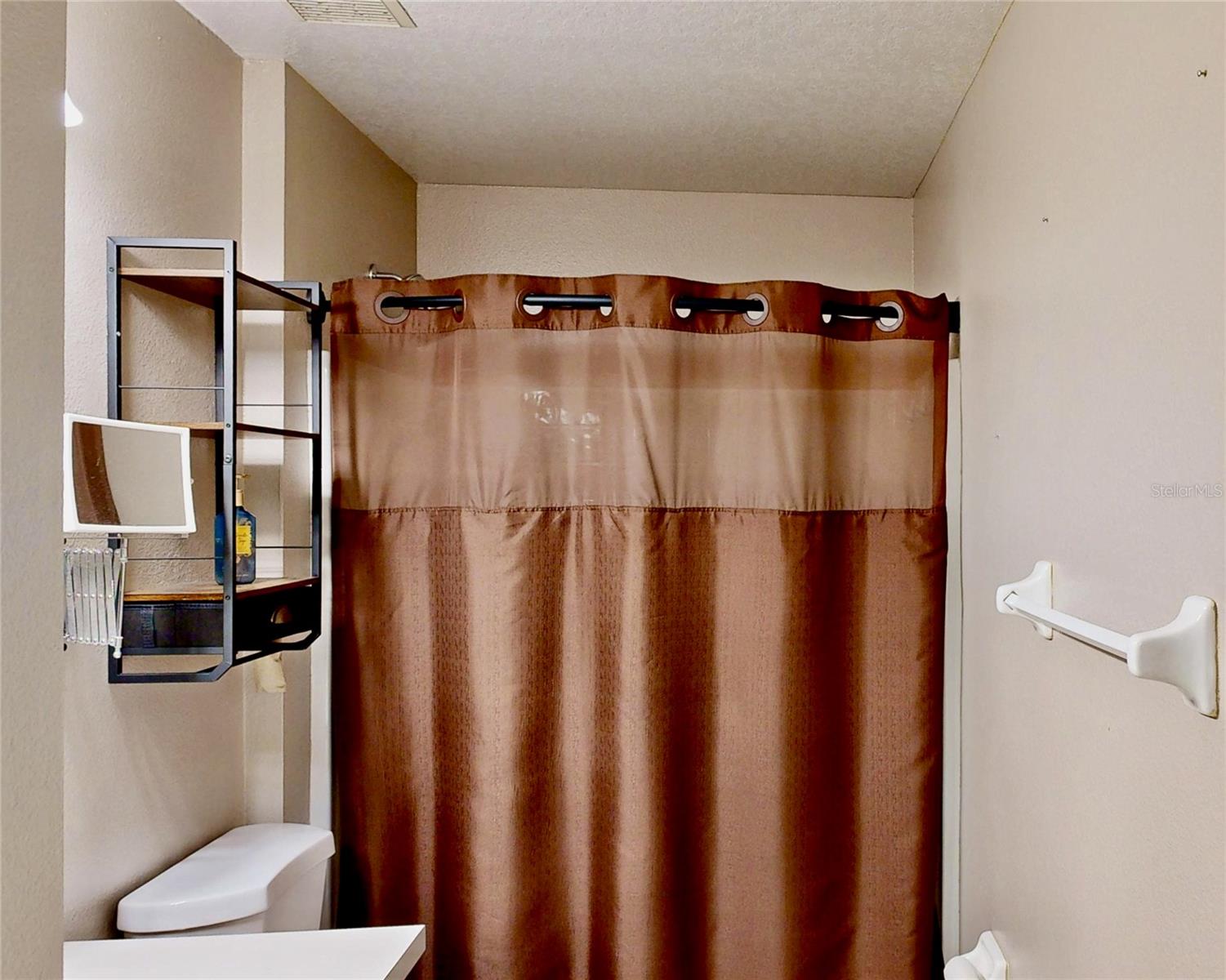 Image 36 of 48 For 1307 Rain Forest Lane