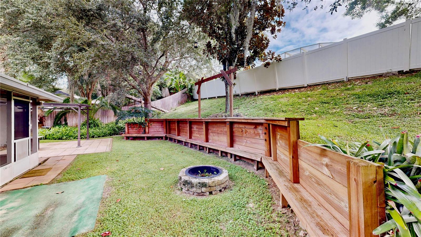 Image 43 of 48 For 1307 Rain Forest Lane