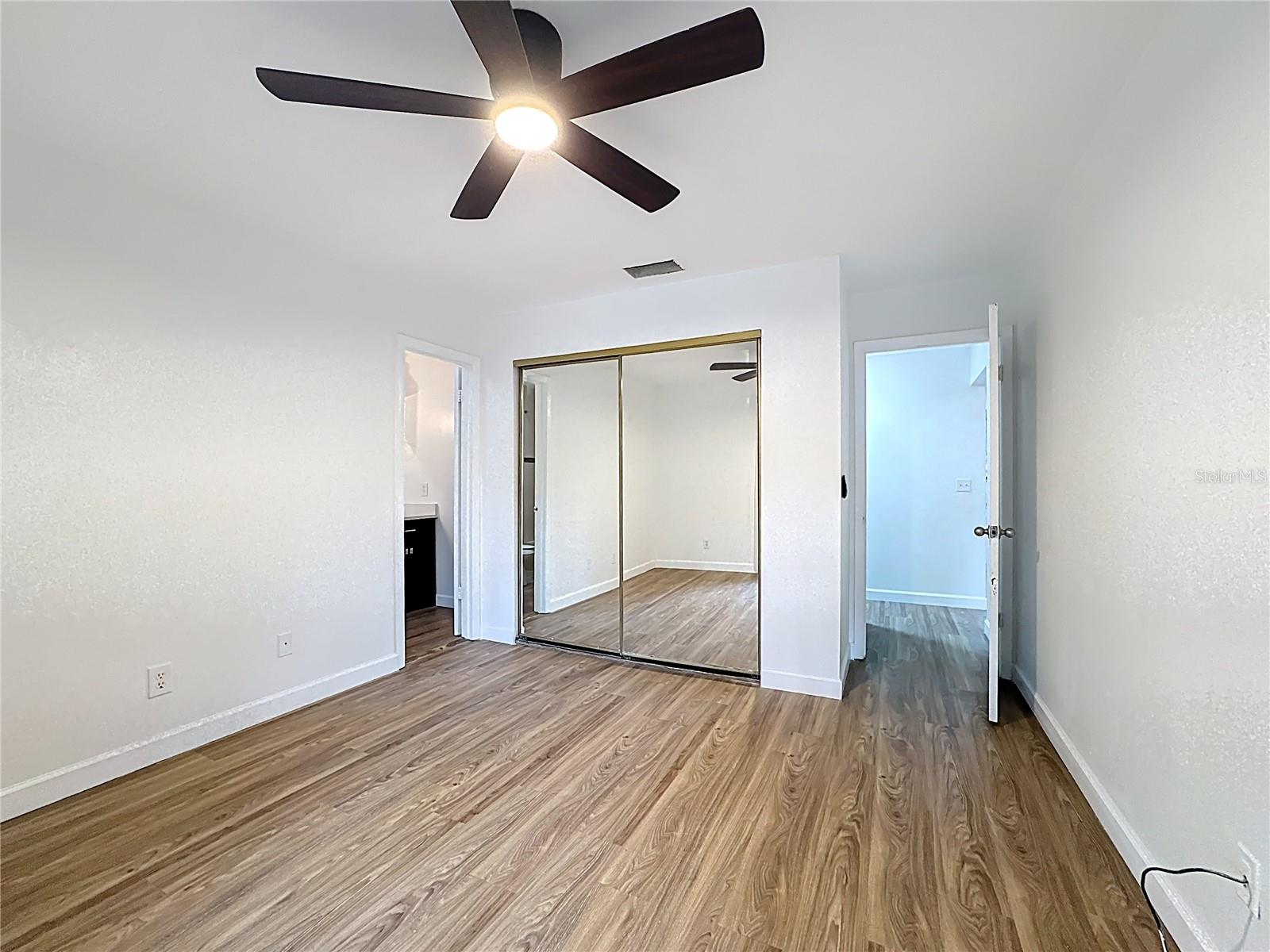Image 18 of 24 For 1736 Foxhall Circle 604