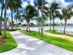 Image 32 of 45 For 10700 Nw 66th Street 306