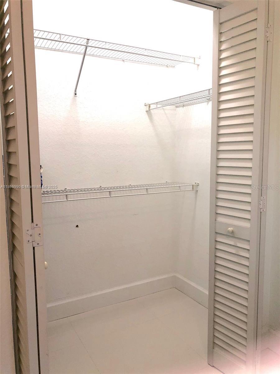 Image 8 of 45 For 10700 Nw 66th Street 306