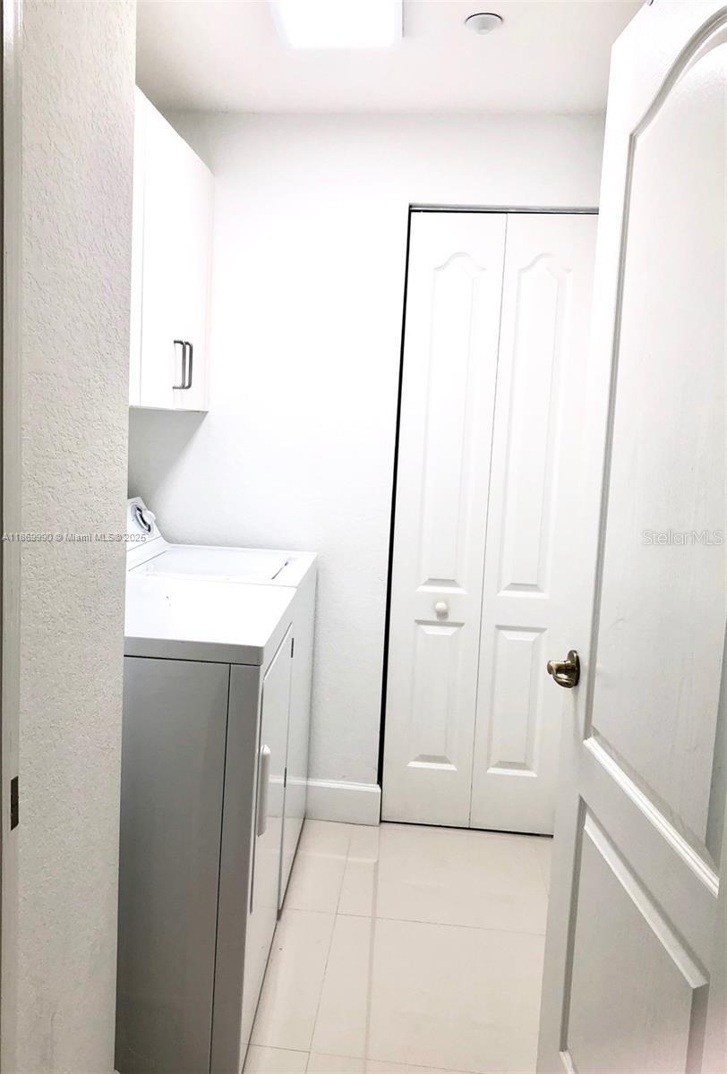 Image 9 of 45 For 10700 Nw 66th Street 306