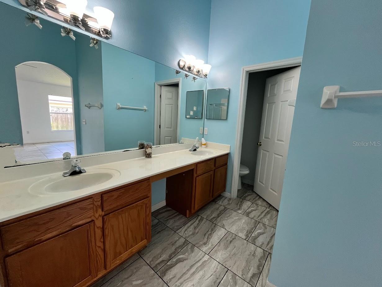 Image 14 of 21 For 246 Queen Mary Drive