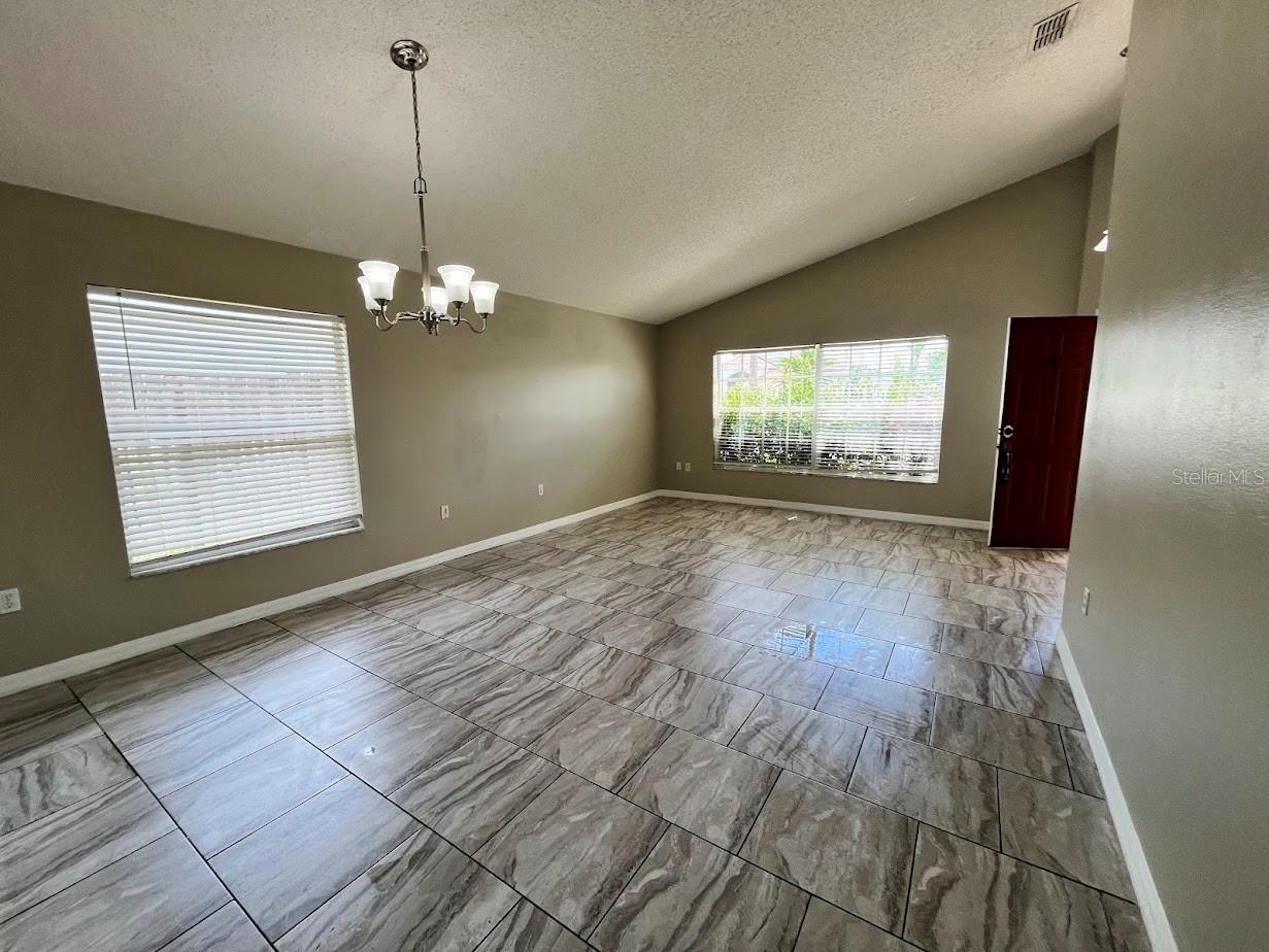 Image 5 of 21 For 246 Queen Mary Drive