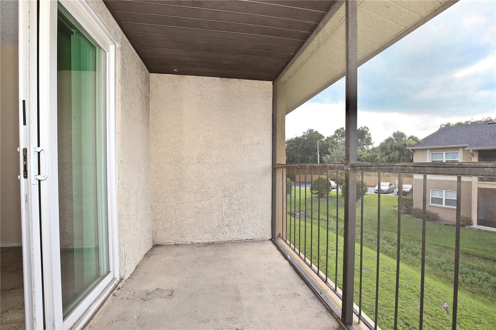 Image 4 of 20 For 9942 Turf Way 8