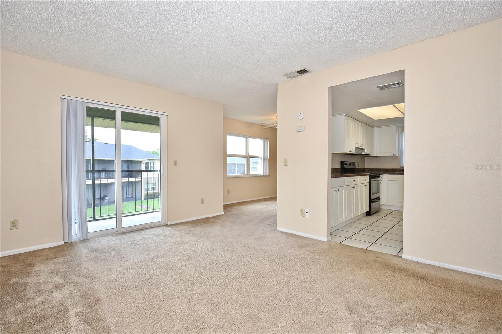 Image 8 of 20 For 9942 Turf Way 8