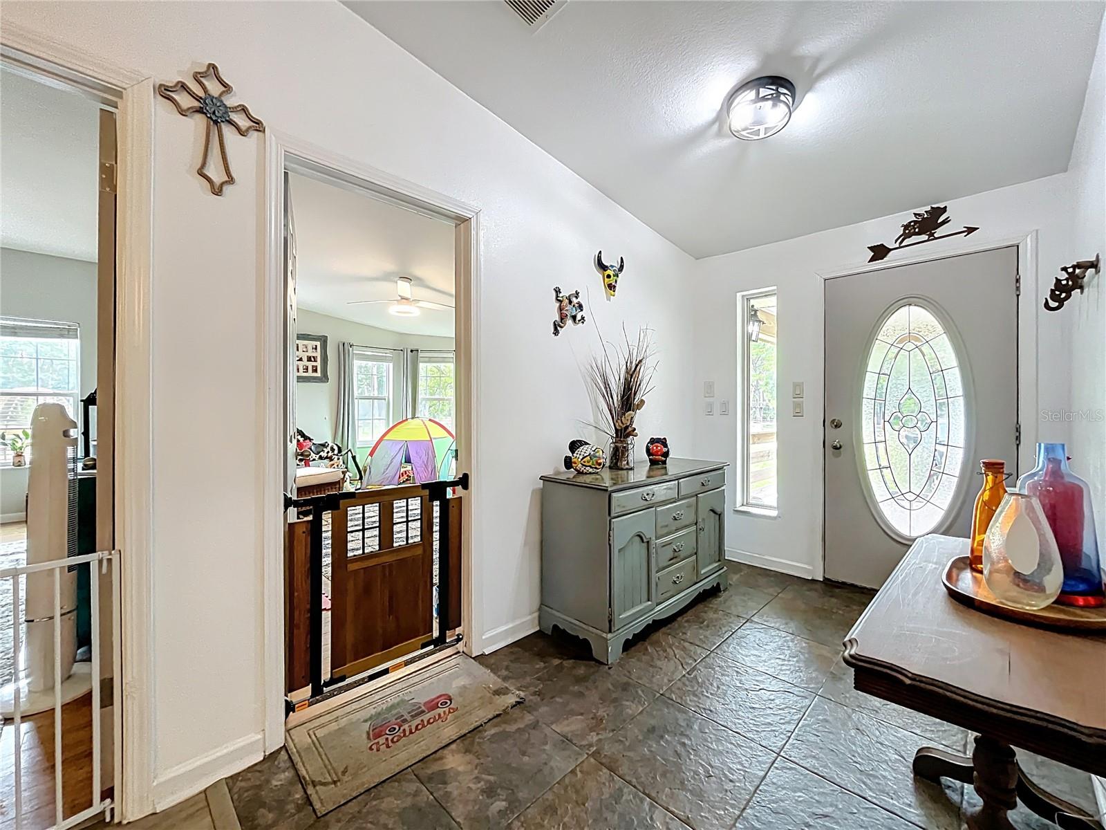 Image 14 of 100 For 21320 Paradise Way
