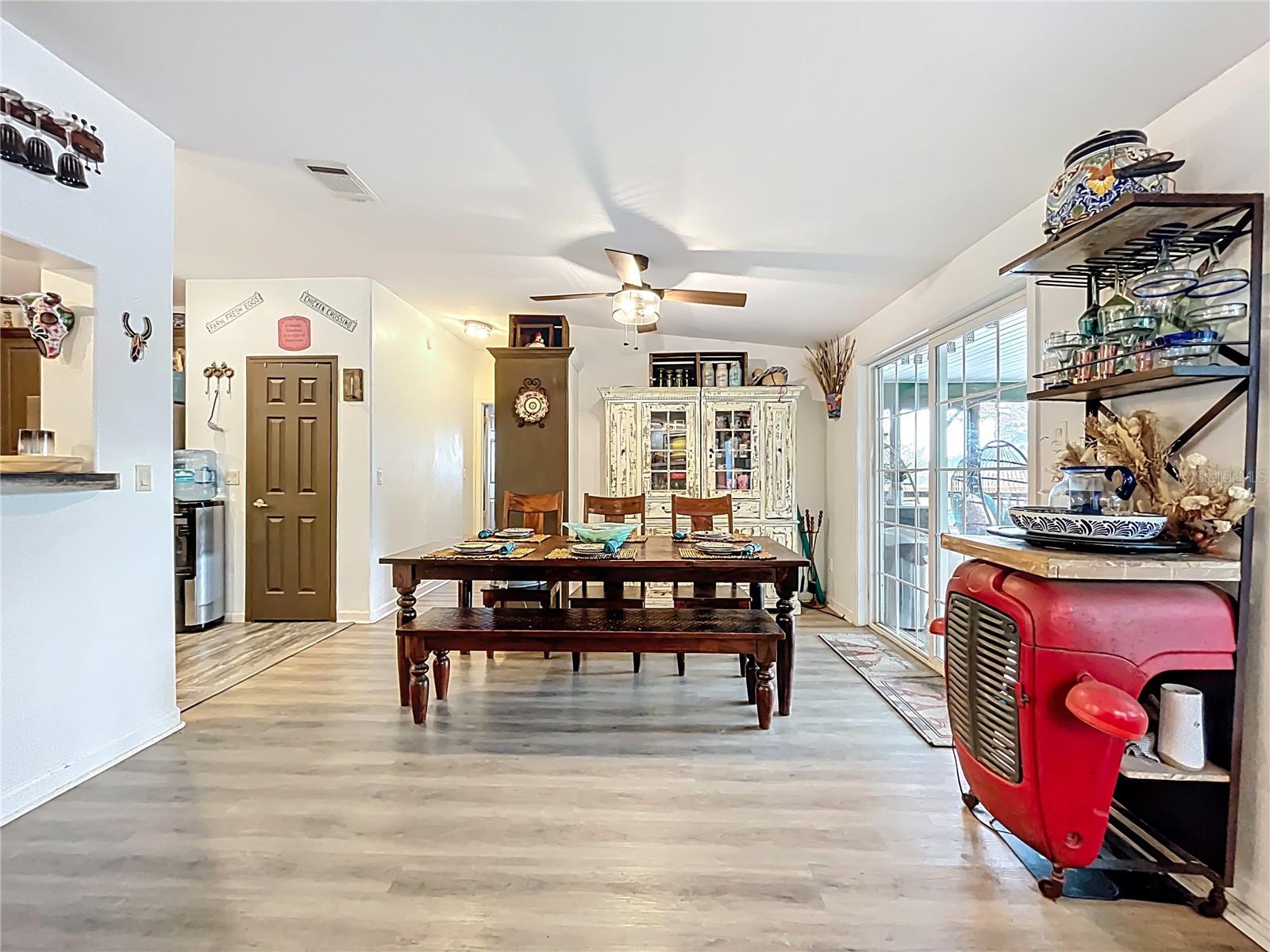 Image 23 of 100 For 21320 Paradise Way