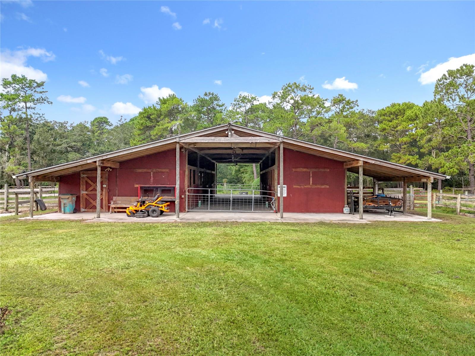 Image 3 of 100 For 21320 Paradise Way