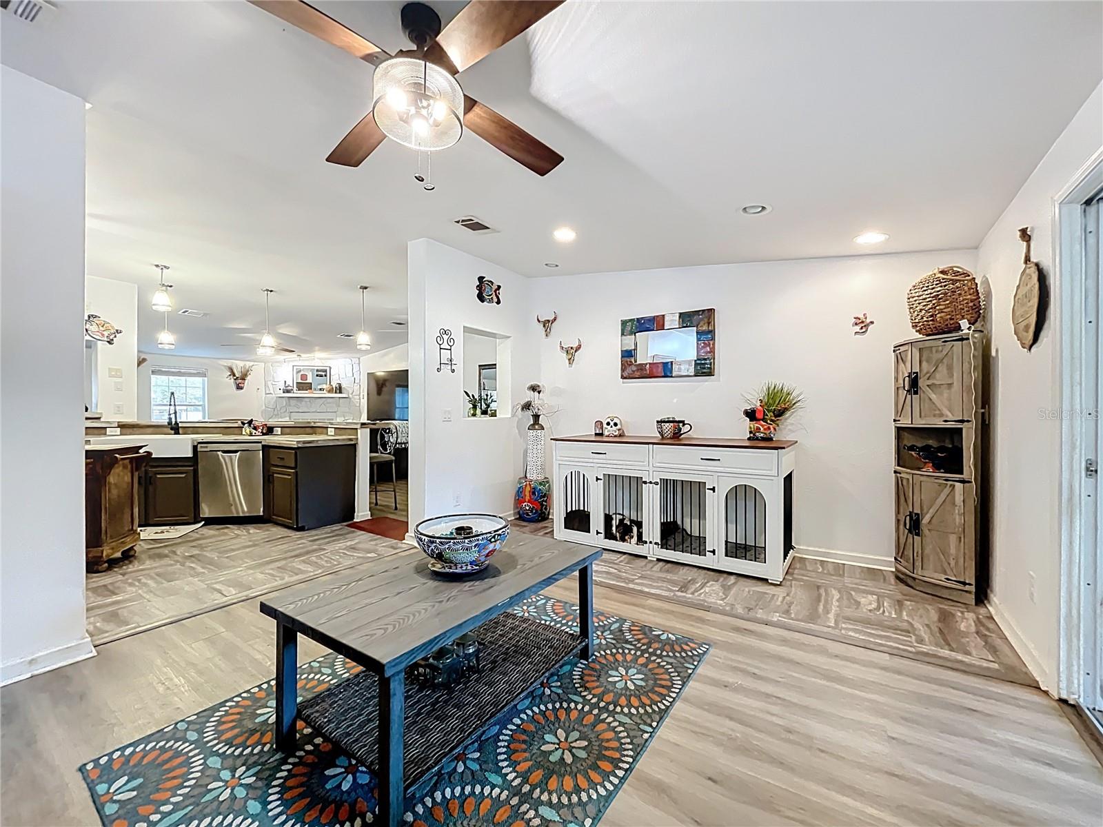 Image 39 of 100 For 21320 Paradise Way