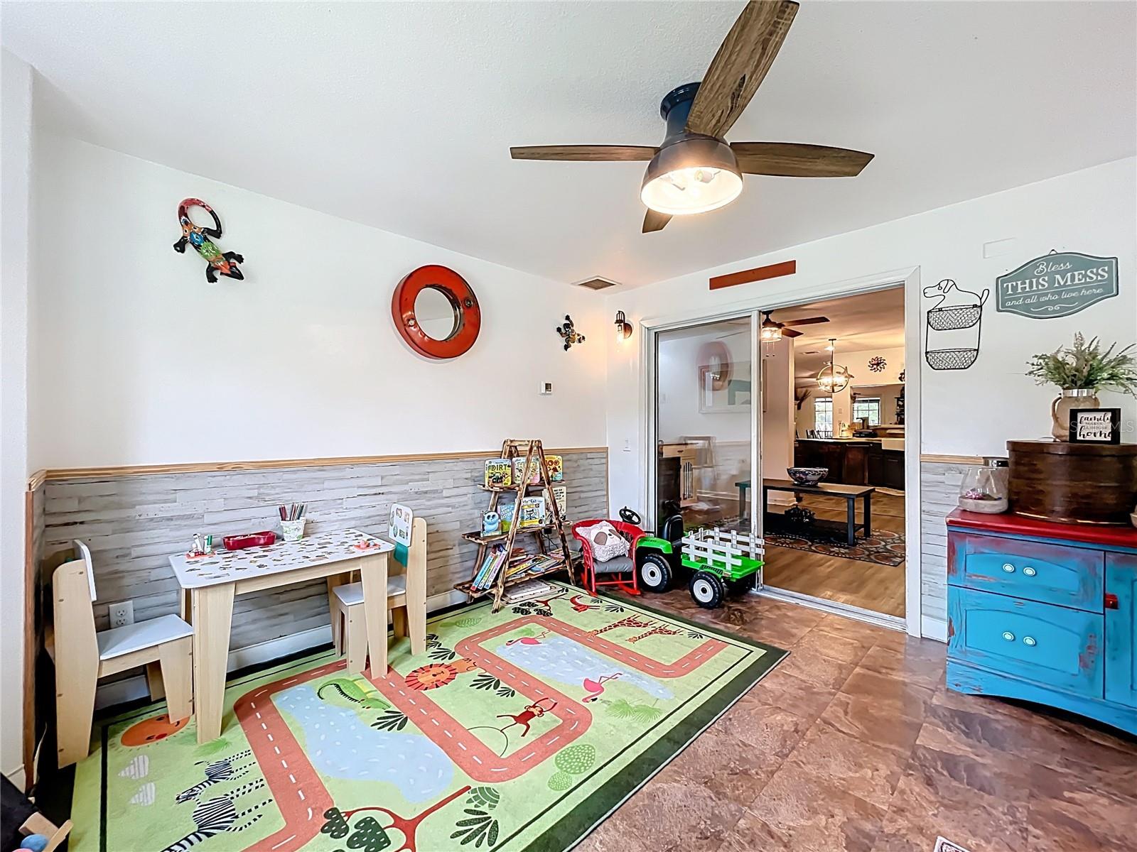 Image 42 of 100 For 21320 Paradise Way