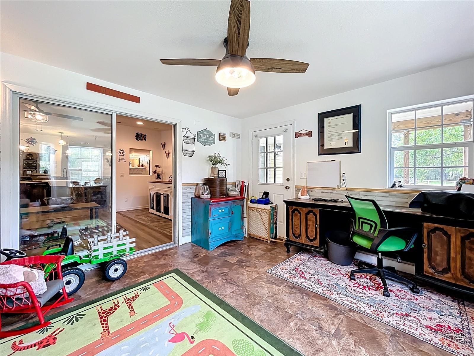 Image 43 of 100 For 21320 Paradise Way