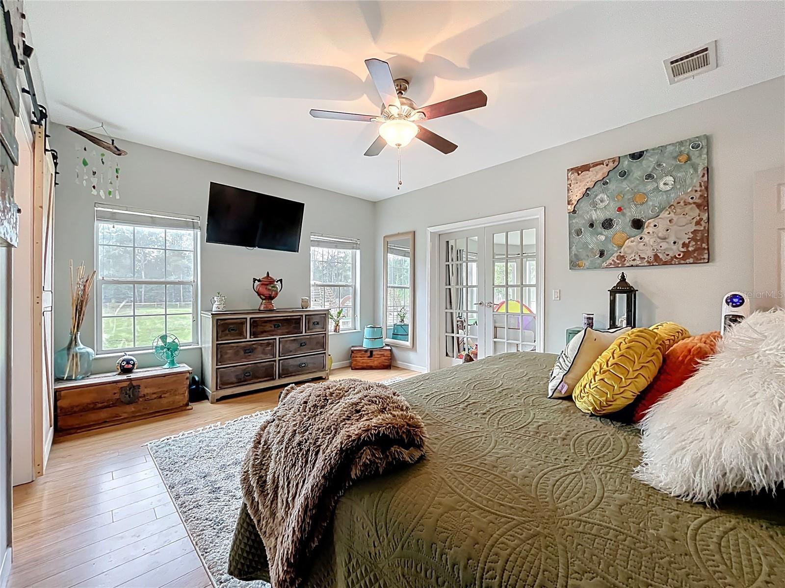 Image 47 of 100 For 21320 Paradise Way