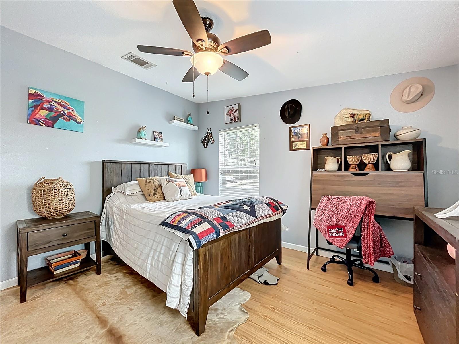 Image 56 of 100 For 21320 Paradise Way