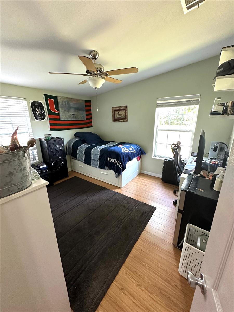 Image 60 of 100 For 21320 Paradise Way