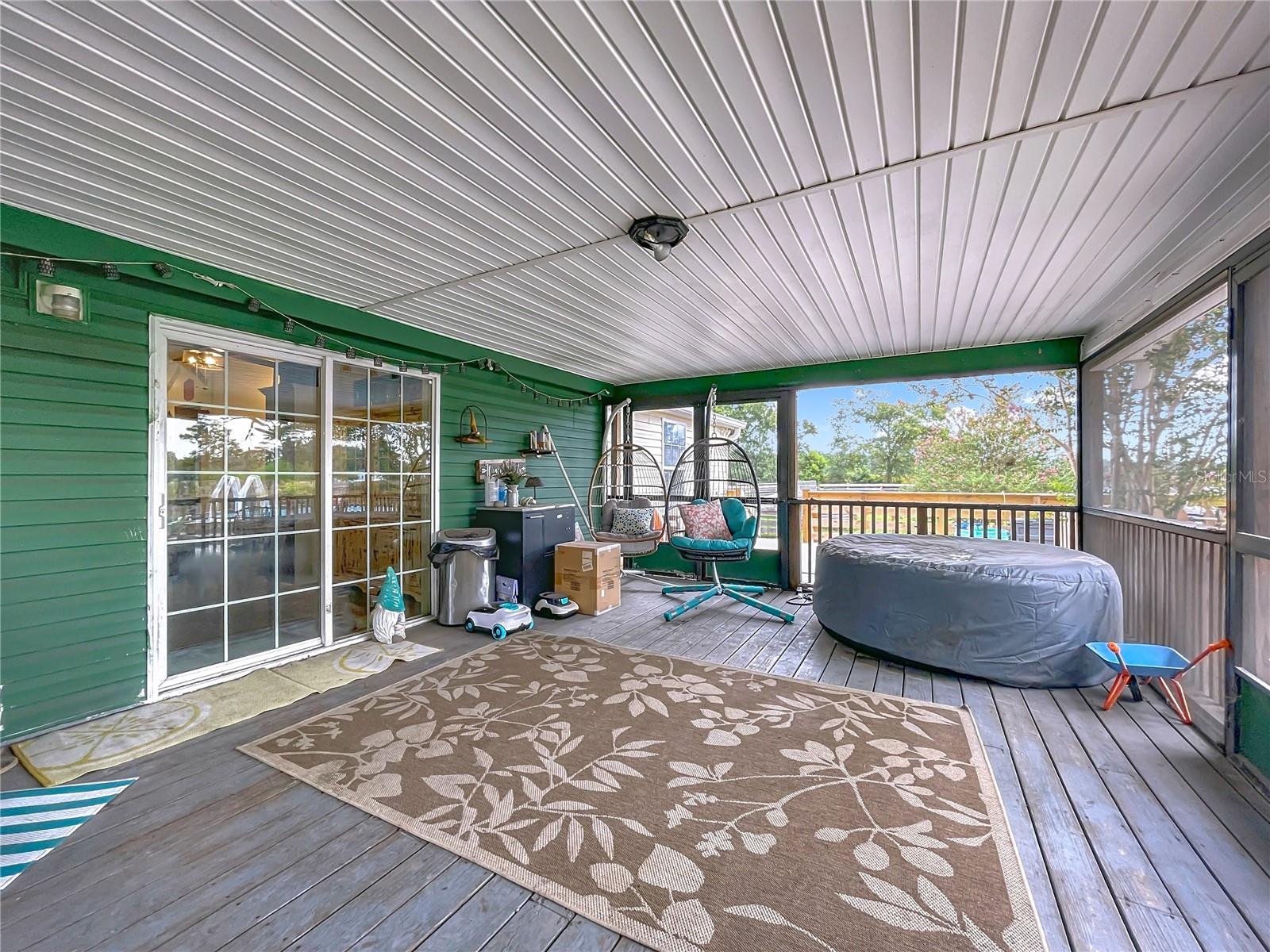 Image 67 of 100 For 21320 Paradise Way