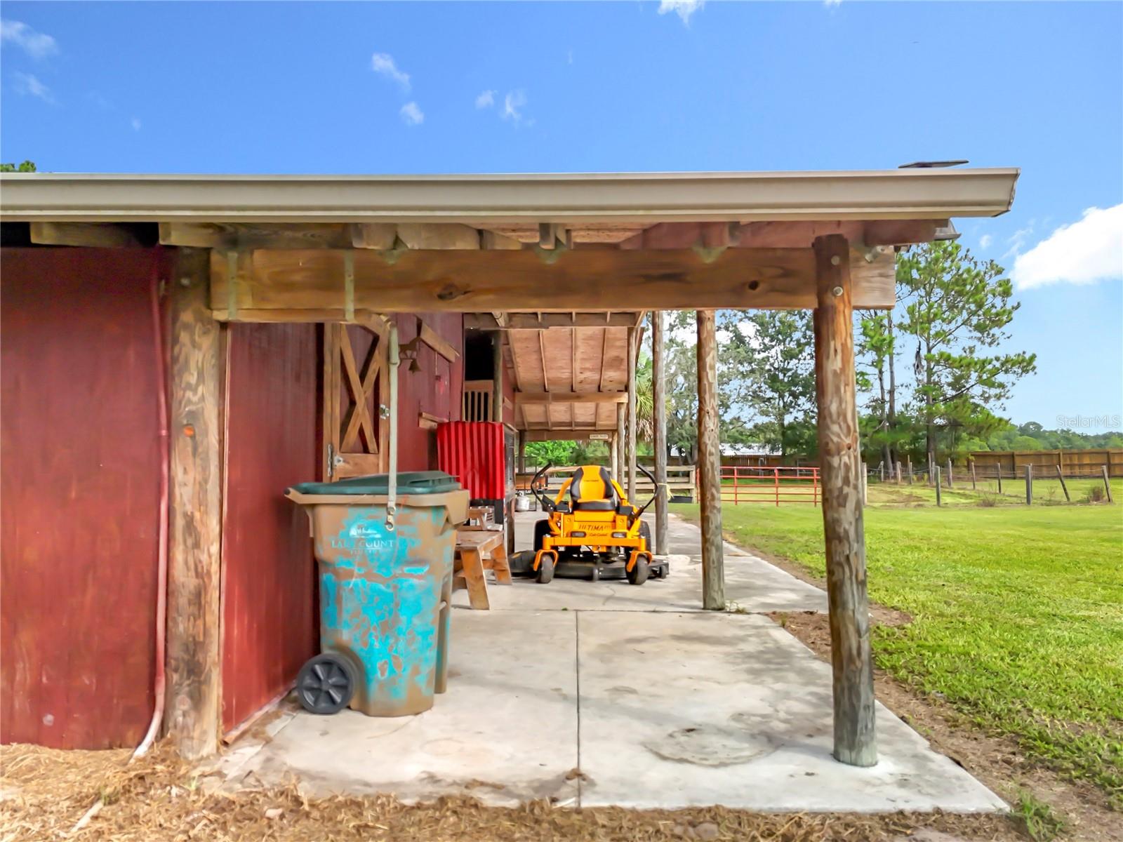 Image 81 of 100 For 21320 Paradise Way
