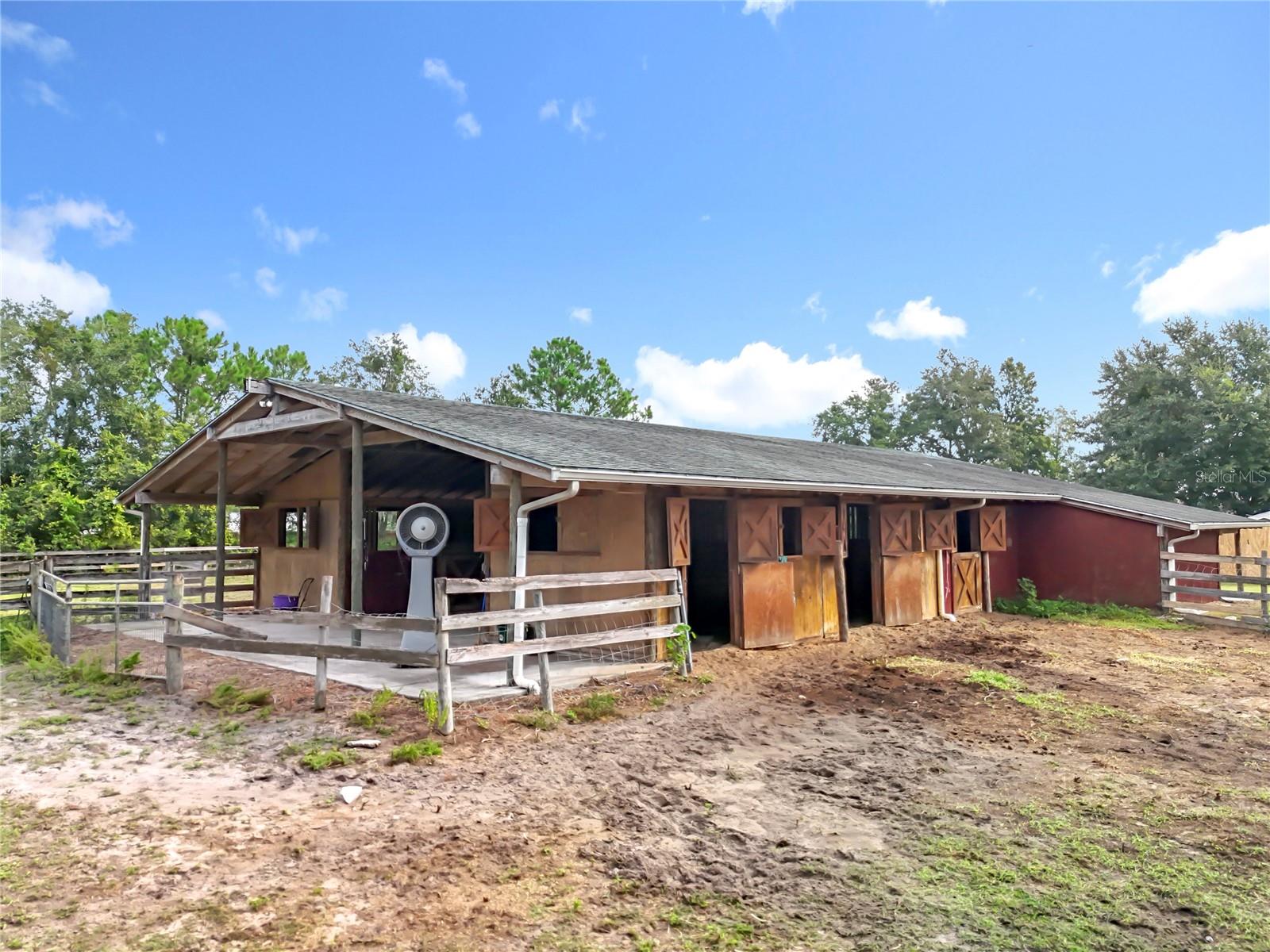 Image 82 of 100 For 21320 Paradise Way