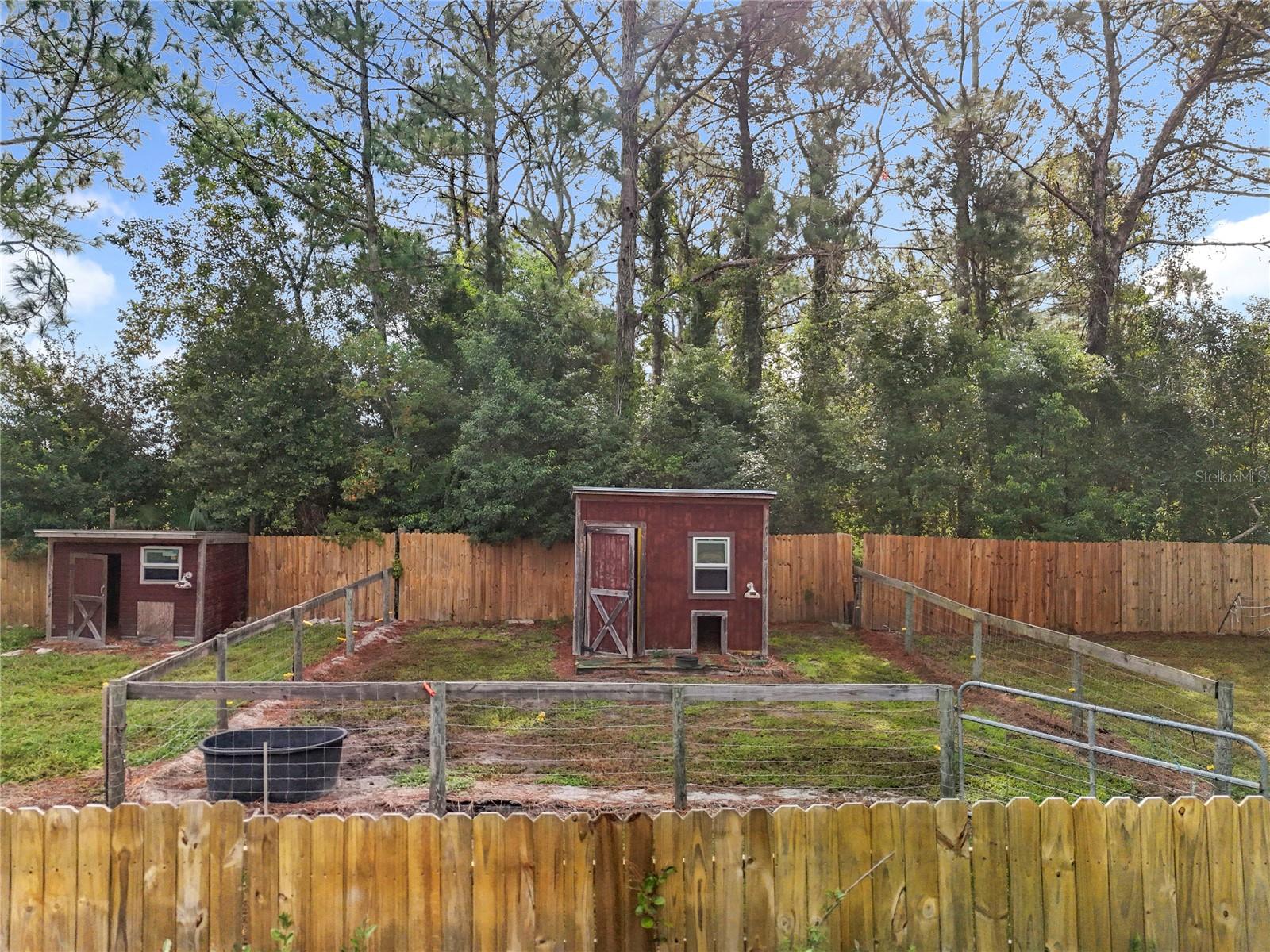 Image 83 of 100 For 21320 Paradise Way