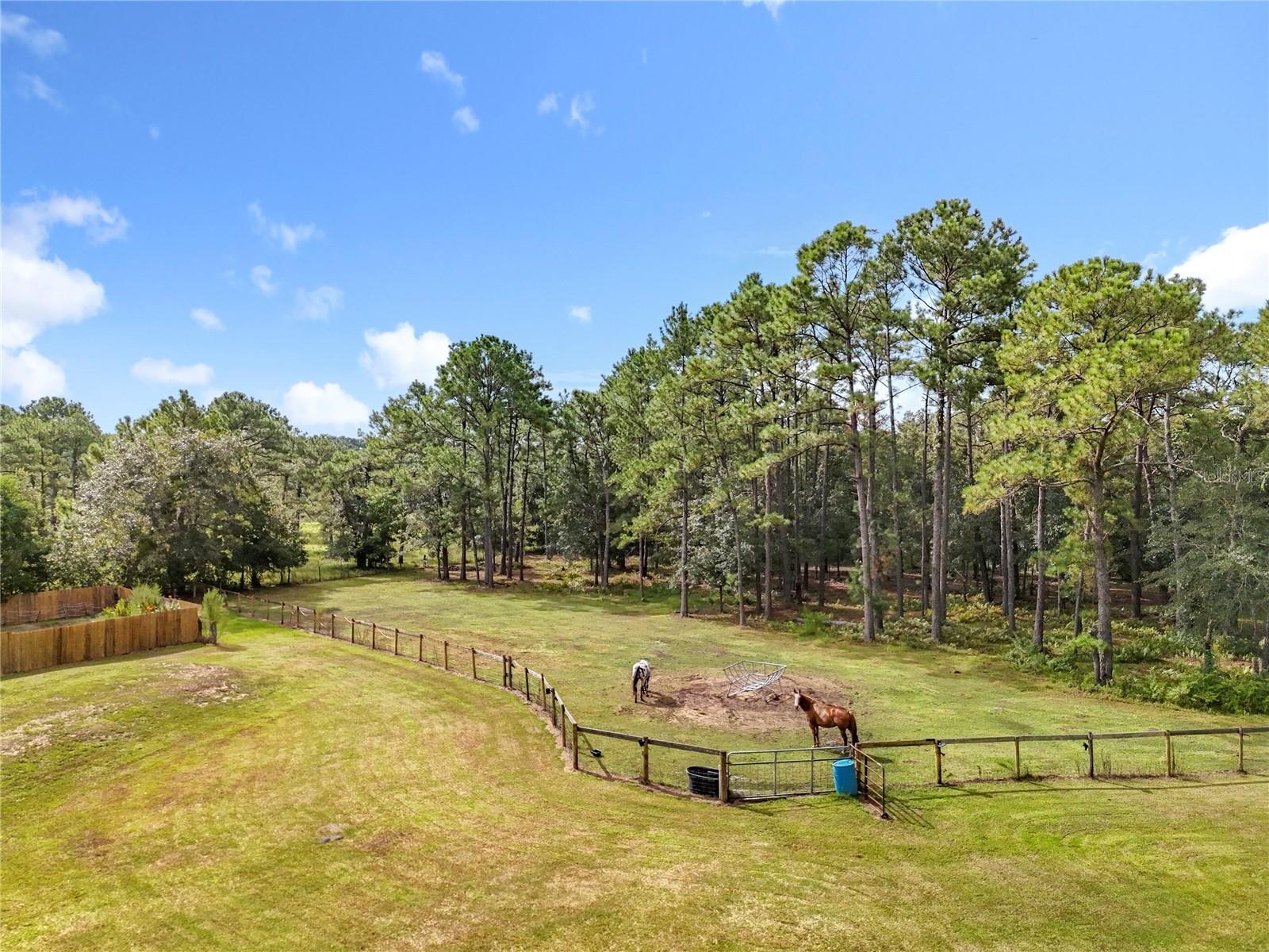 Image 90 of 100 For 21320 Paradise Way